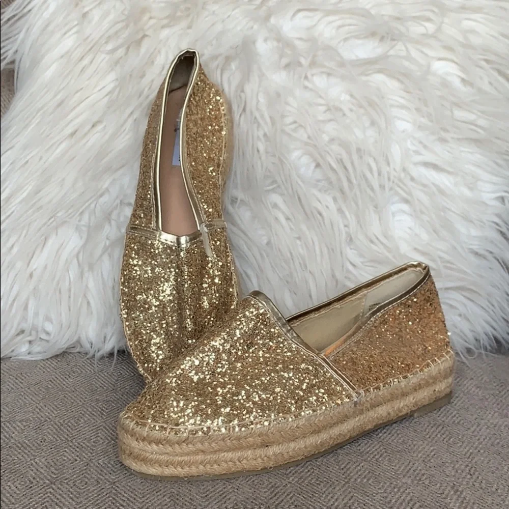 Steve Madden “Lunah” Espadrille Flats‎